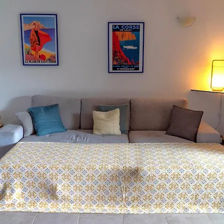 Les Hameaux De Pinarello 度假居 *